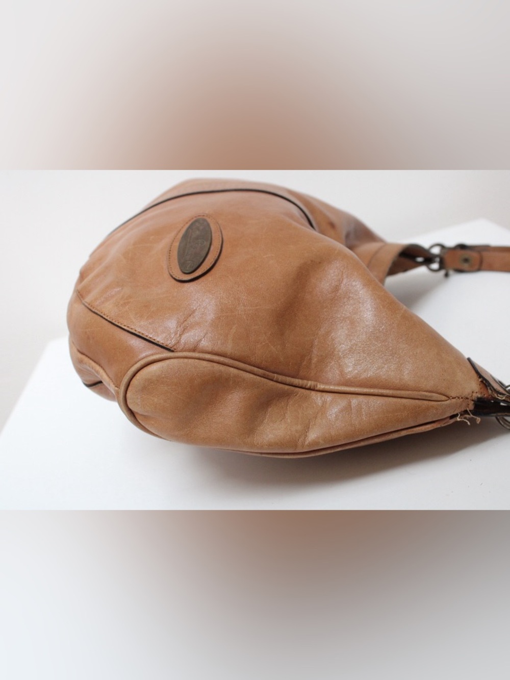 Vintage Etienne Aigner hobo bag - Picture 15 of 15